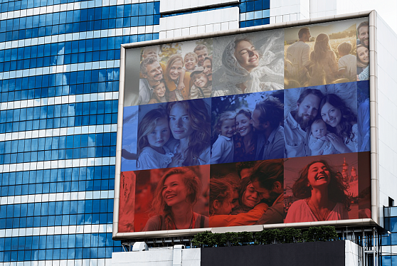 #ПодОднимФлагом: в честь Дня флага логотип Группы ОЗК окрасится в цвета триколора