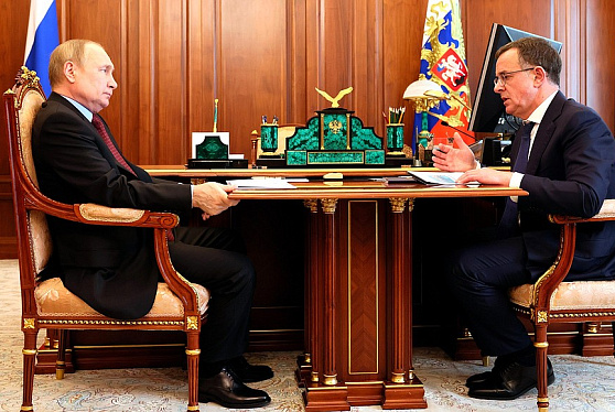 Встреча Президента России Владимира Путина с генеральным директором Объединённой зерновой компании Дмитрием Сергеевым